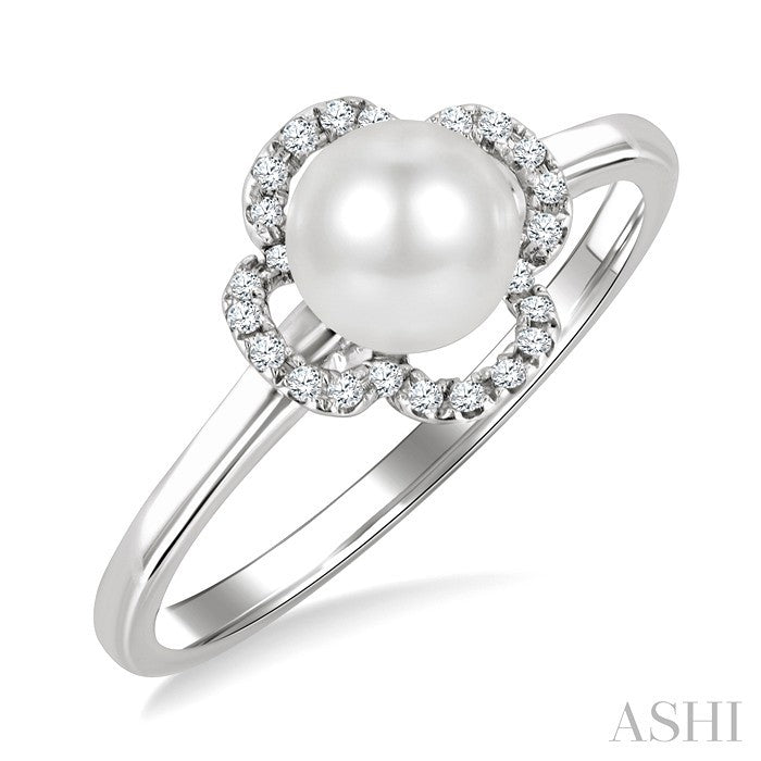 Clover Pearl & Petite Diamond Ring