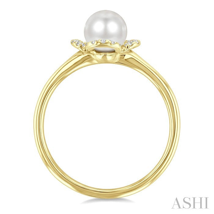 Clover Pearl & Petite Diamond Ring