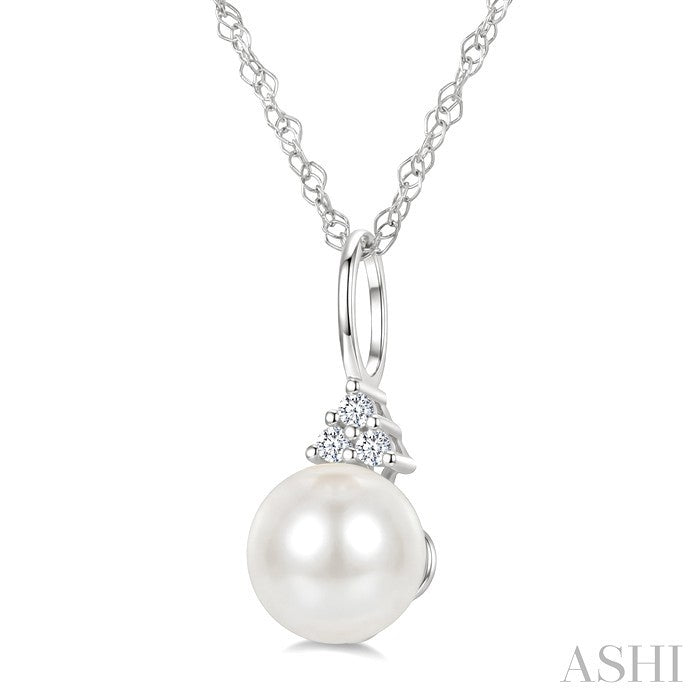 Pearl & Diamond Fashion Pendant