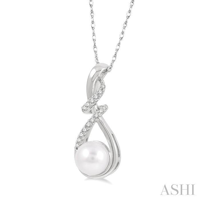 Pearl & Diamond Fashion Pendant