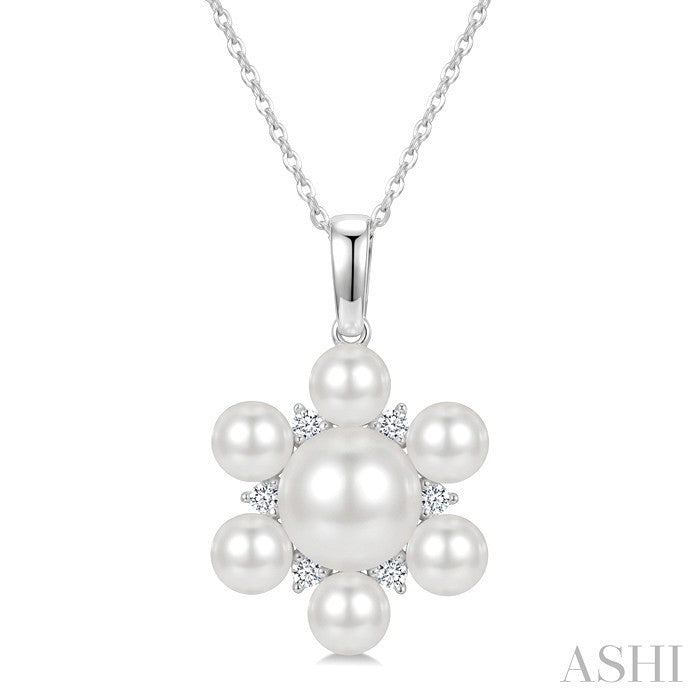 Floral Pearl & Diamond Fashion Pendant