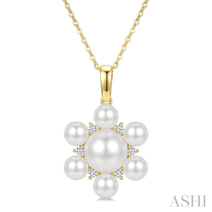 Floral Pearl & Diamond Fashion Pendant