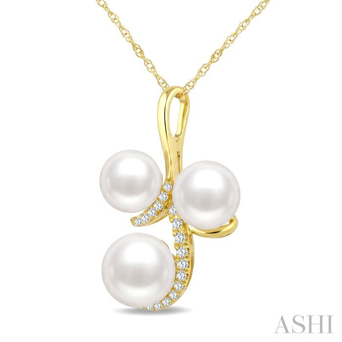 3 Stone Pearl & Diamond Fashion Pendant