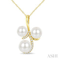 3 Stone Pearl & Diamond Fashion Pendant