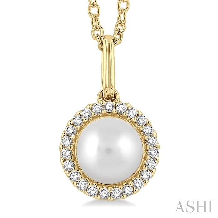 Pearl & Petite Halo Diamond Fashion Pendant