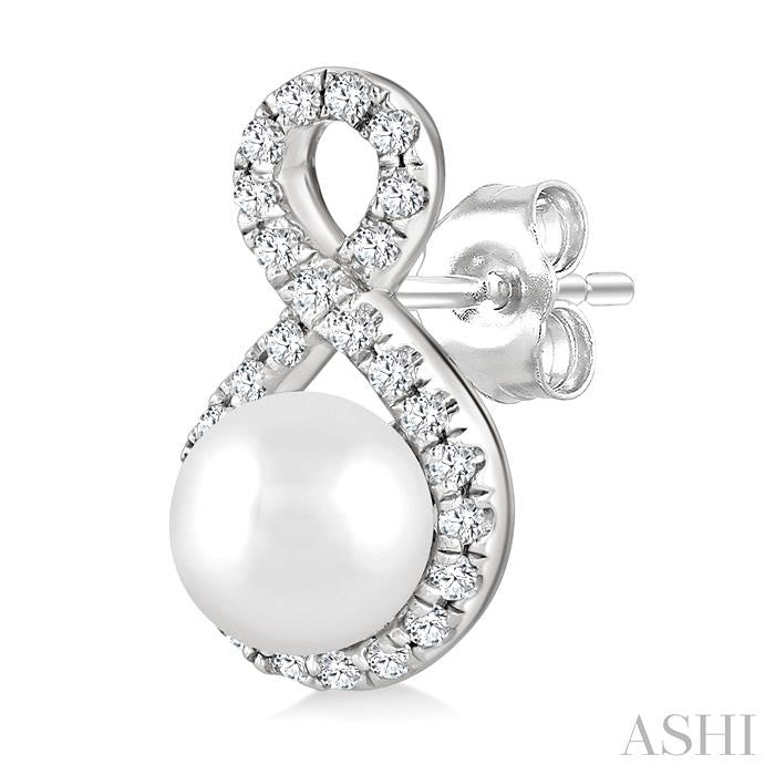 Pearl & Petite Diamond Fashion Earrings