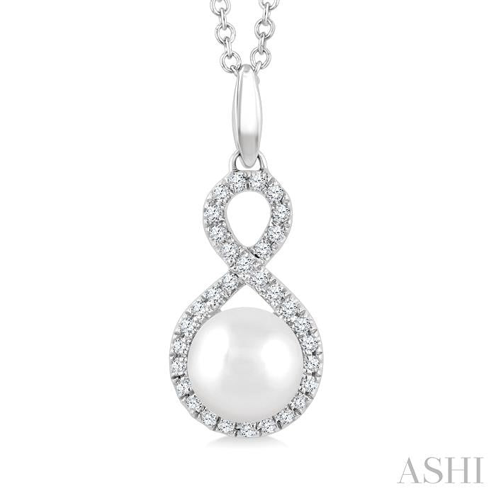 Pearl & Petite Diamond Fashion Pendant