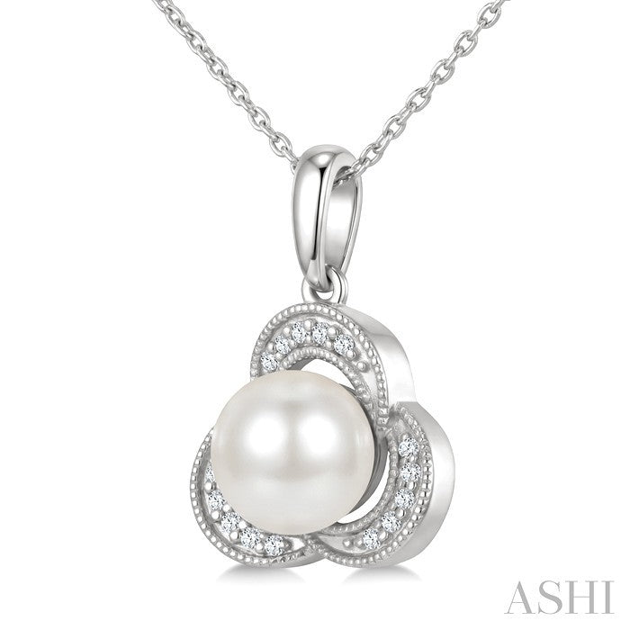 Pearl & Diamond Fashion Pendant