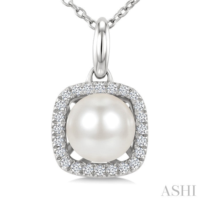 Pearl & Petite Halo Diamond Fashion Pendant