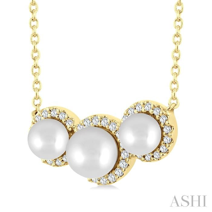 Round Shape Past Present & Future Pearl & Halo Diamond Pendant