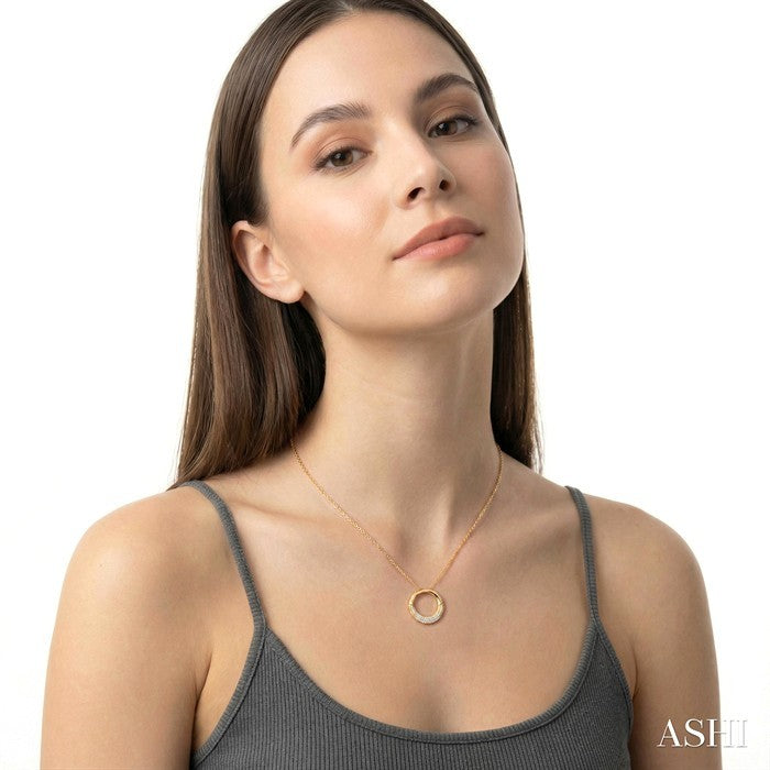 Aeris Gold Circle Diamond Fashion Pendant