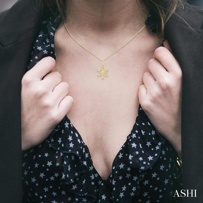 Snowflake Petite Diamond Fashion Pendant