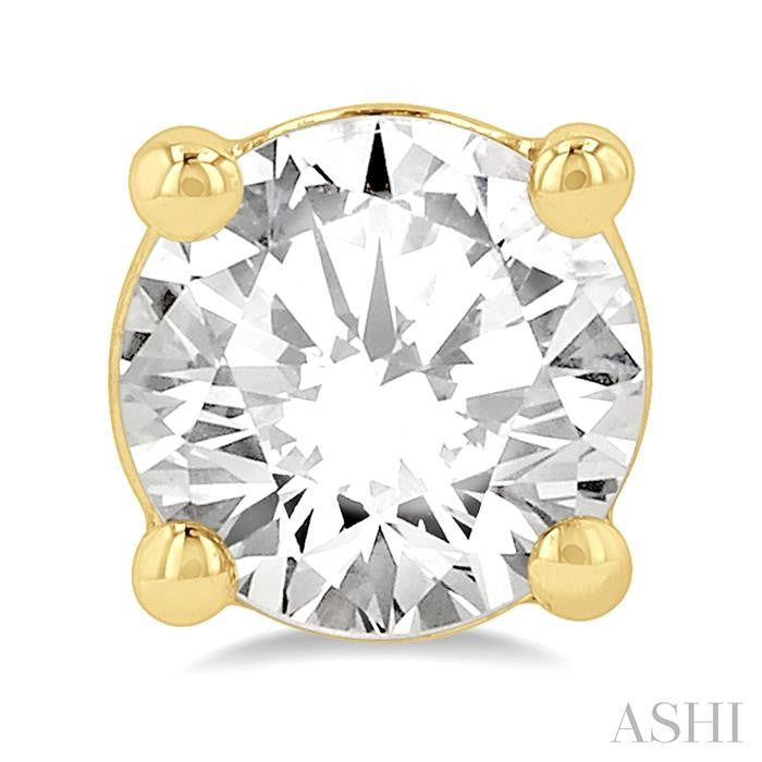 Round Shape Diamond Stud Earrings