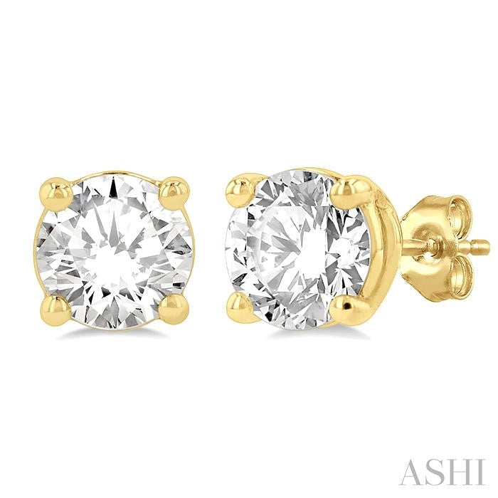 Round Shape Diamond Stud Earrings