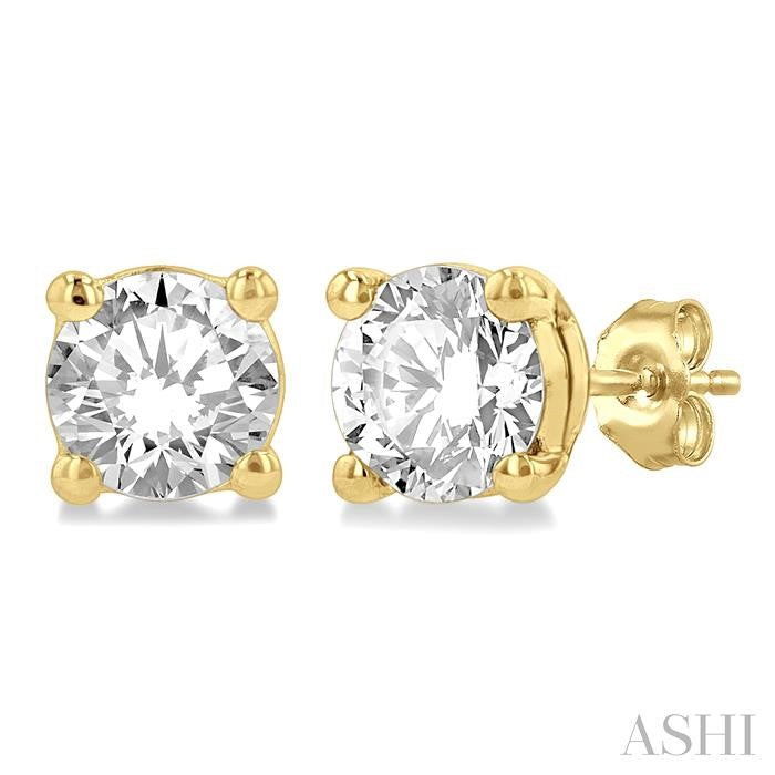 Round Shape Diamond Stud Earrings