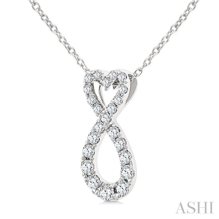 Heart Shape Infinity Diamond Fashion Pendant