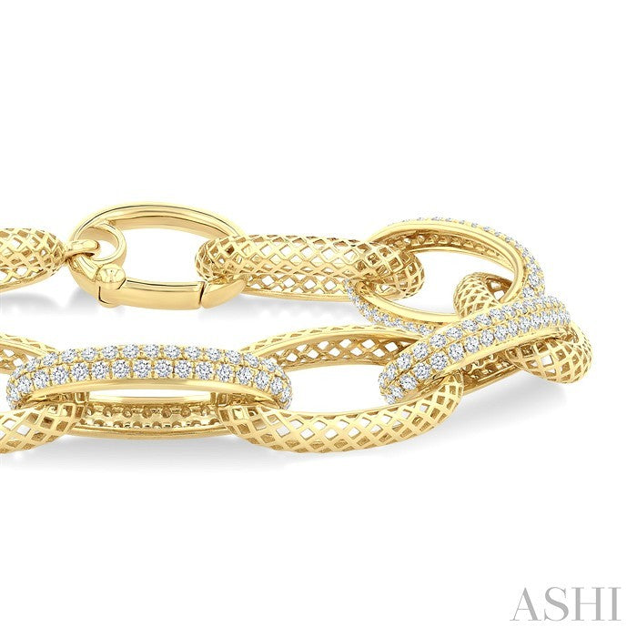 Aeris Gold Bold Oval Shape Link Diamond Fashion Bracelet