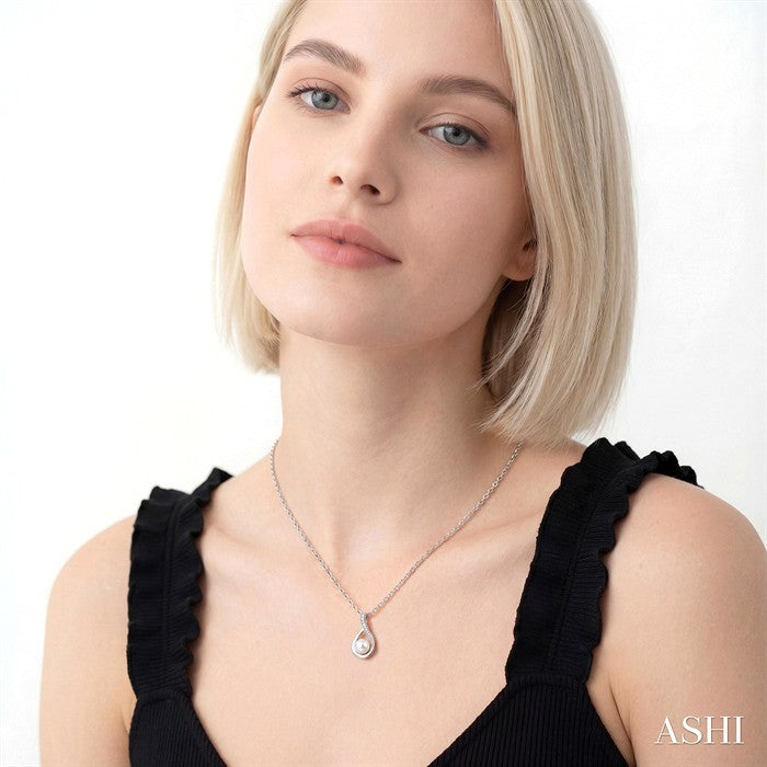 Silver Pearl Diamond Pendant