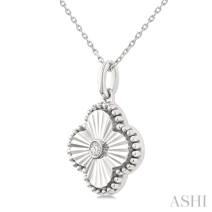 Silver Clover Fluted Medallion Petite Diamond Fashion Pendant