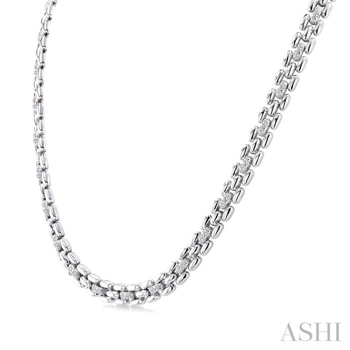 Silver Bold Panther Link Diamond Fashion Necklace