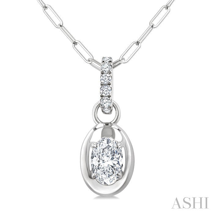Oval Shape Paperclip Diamond Fashion Pendant