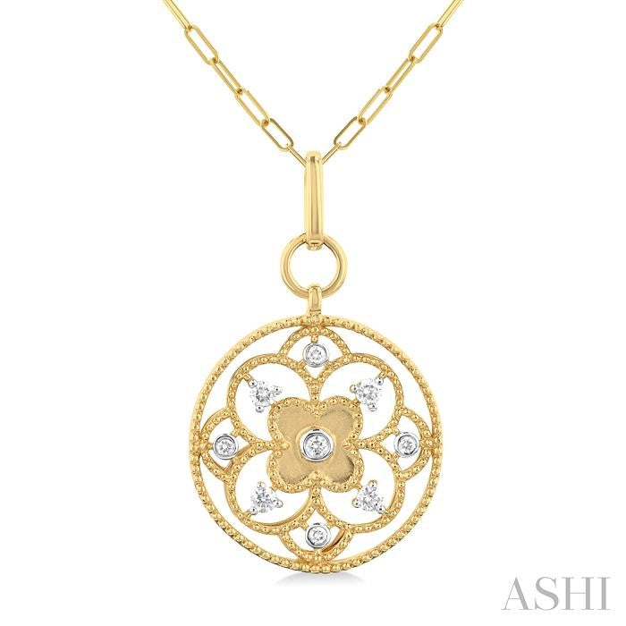 Clover Circle Paperclip Medallion Diamond Fashion Pendant