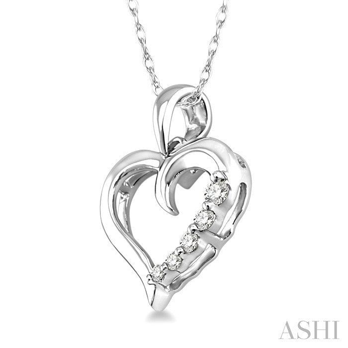 Heart Shape Journey Diamond Fashion Pendant