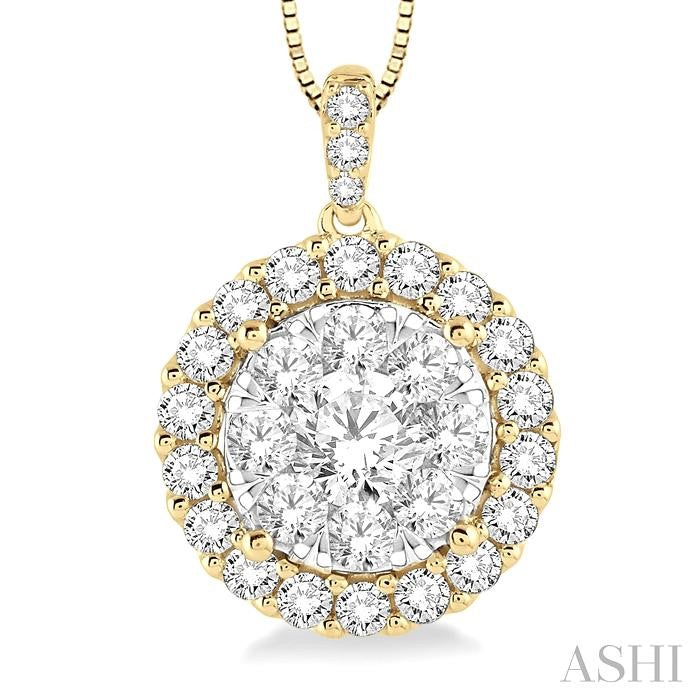 Round Shape Halo Lovebright Essential Diamond Pendant
