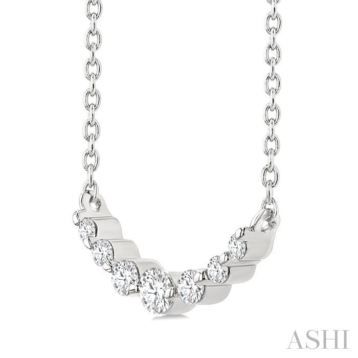 Graduated Diamond Fixed Smile Necklace