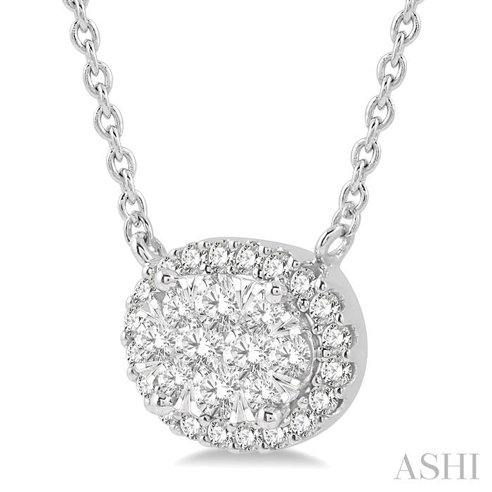 Oval Shape East-West Halo Lovebright Essential Diamond Pendant
