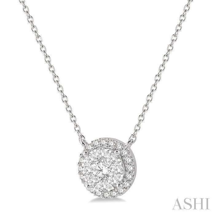 Round Shape Halo Lovebright Essential Diamond Pendant