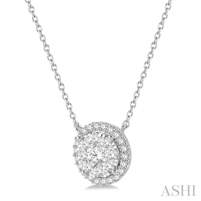 Round Shape Halo Lovebright Essential Diamond Pendant