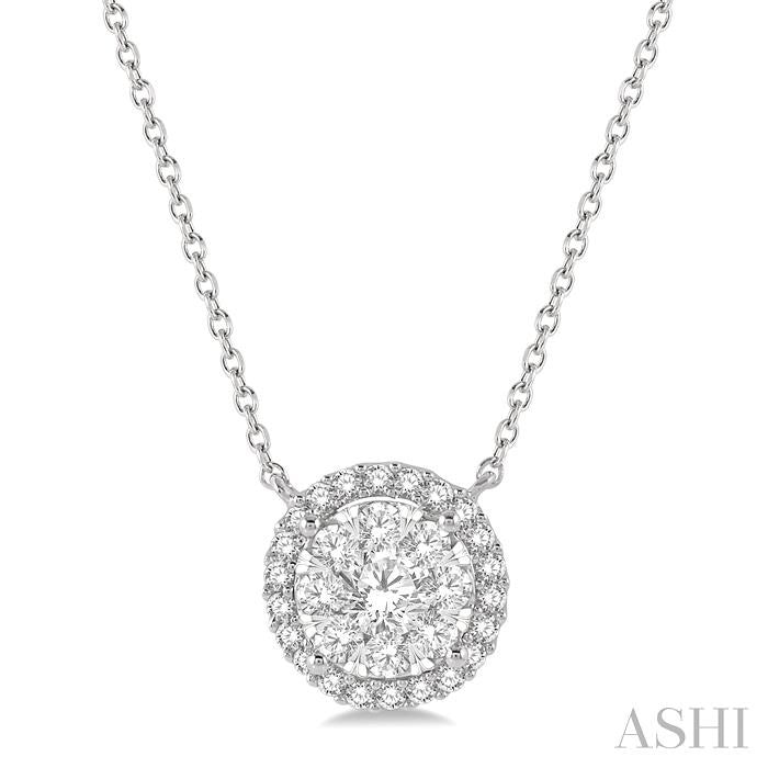 Round Shape Halo Lovebright Essential Diamond Pendant